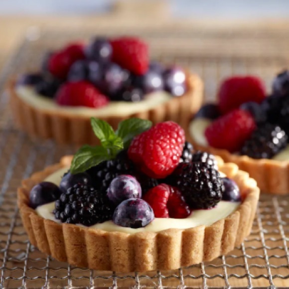 Wilson Other - HP🎉🎉12 Tart Pans